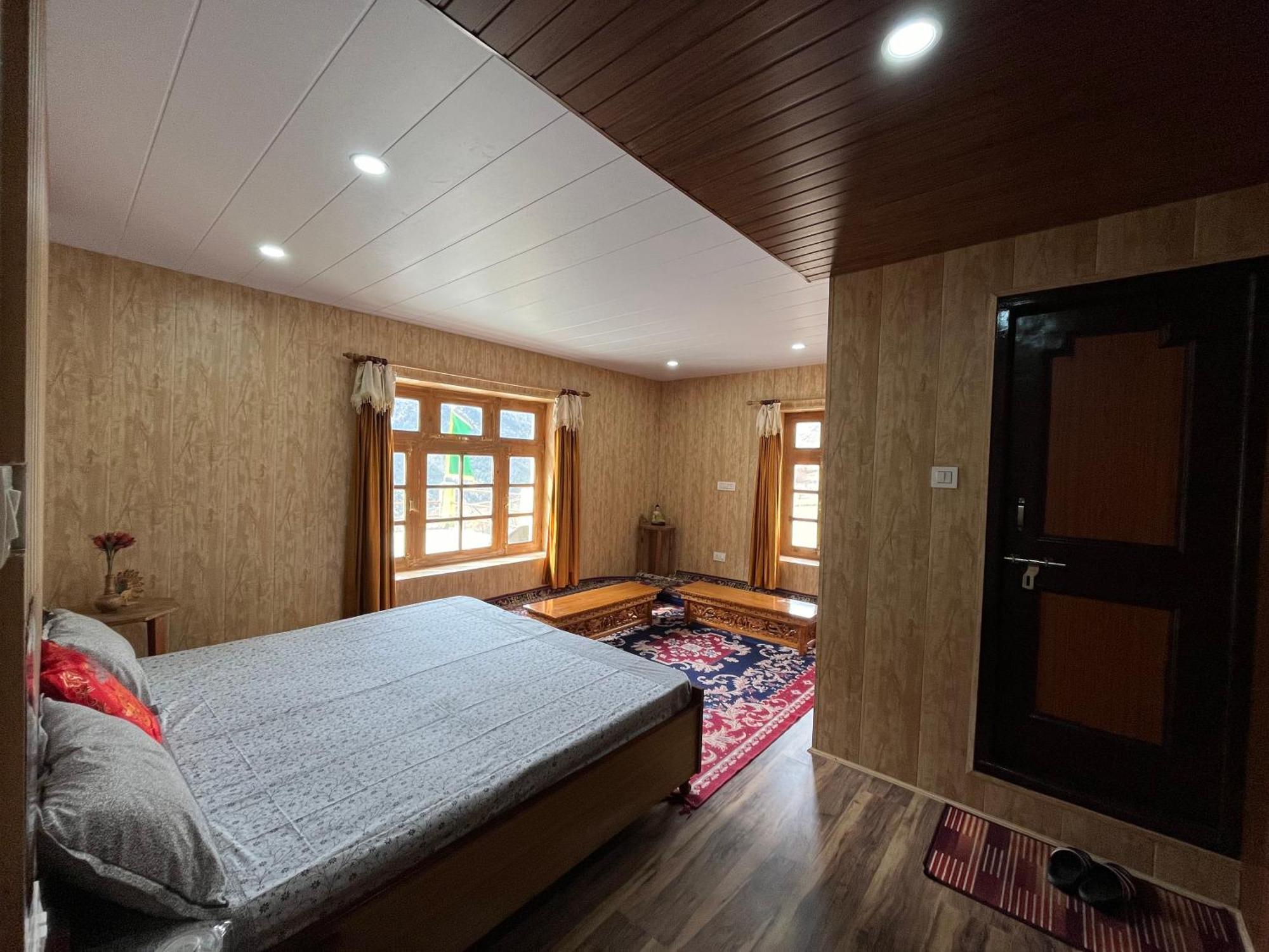 Snowflake Homestay Gondhla Exterior photo